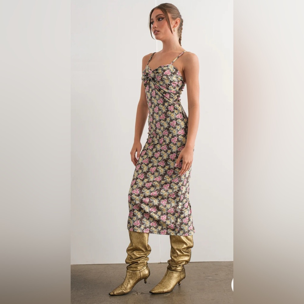 NWT Pretty Garbage Textured Velvet Floral Print Midi Dress Size Medium